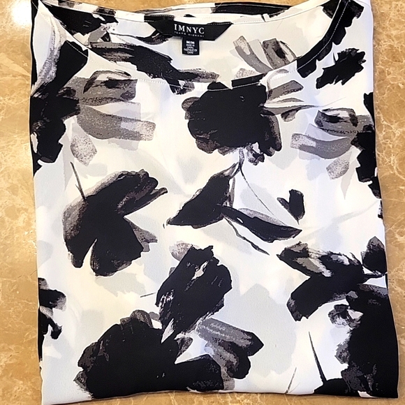 Isaac Mizrahi Black and White Abstract Blouse, M - Picture 7 of 8
